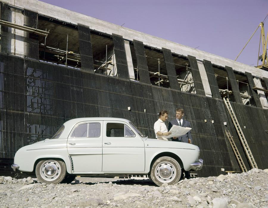  Renault Dauphine 1956 года  (фото 9 из 26)